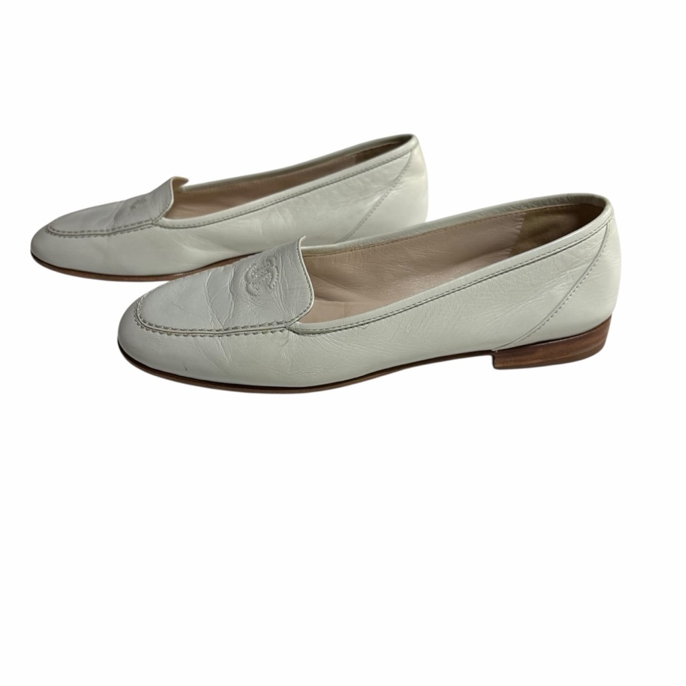 Chanel | Vintage Pale Blue Leather Loafers 38.5 | CC Logo Flats Made in Italy 💙 - Picture 4 of 12